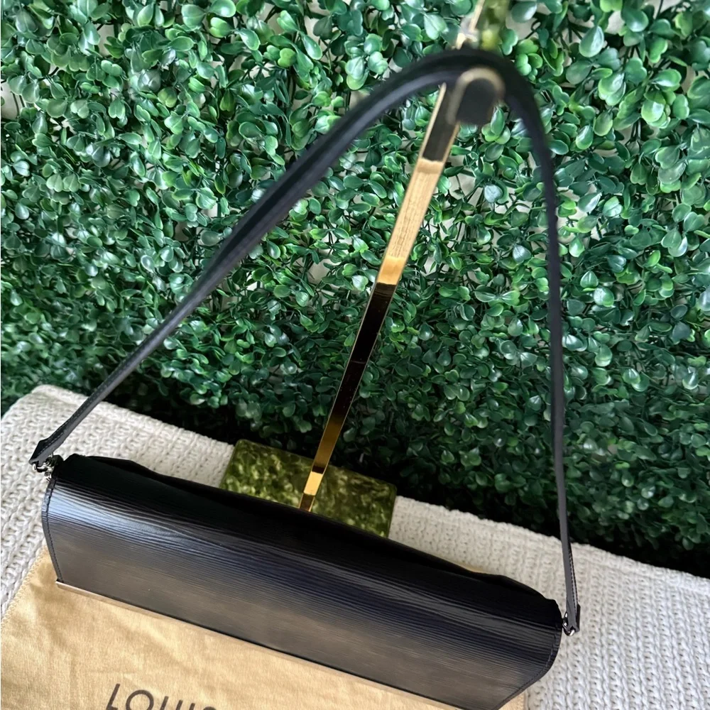 Louis Vuitton Black Epi Nocture Shoulder Bag Authentic